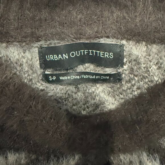 Urban Outfitters Cropped Black and White Sweater- Small - Picture 3 of 3